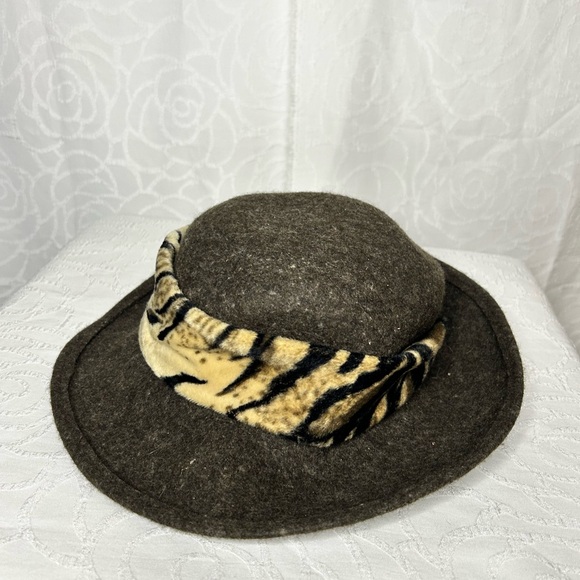 DONNA dark gray 100% Wool Felt vintage Hat w/ Animal Print Band. Made in Italy main image 5